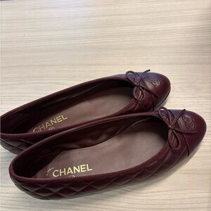 Brand new CHANEL burgundy ballet Flats